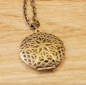 Antique Filigree Starburst Locket